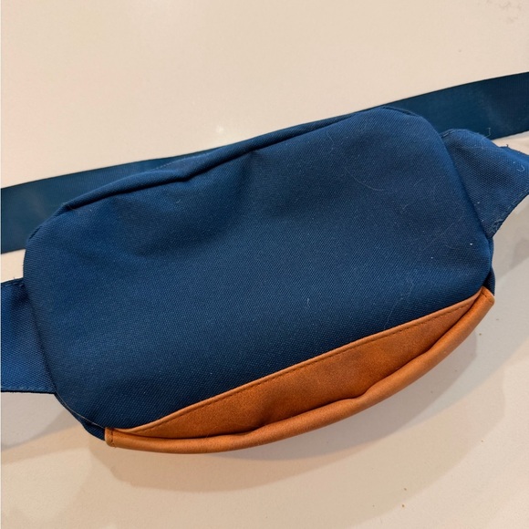 Wilderdog Utility Pack; Dog walking pouch; belt bag; fanny pack; crossbody bag - Picture 7 of 9